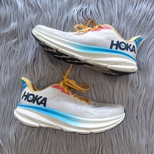 HOKA Clifton 9 Running Sneakers